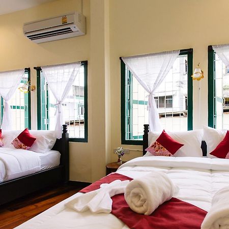 Srisomboon Hostel Trang Exterior foto